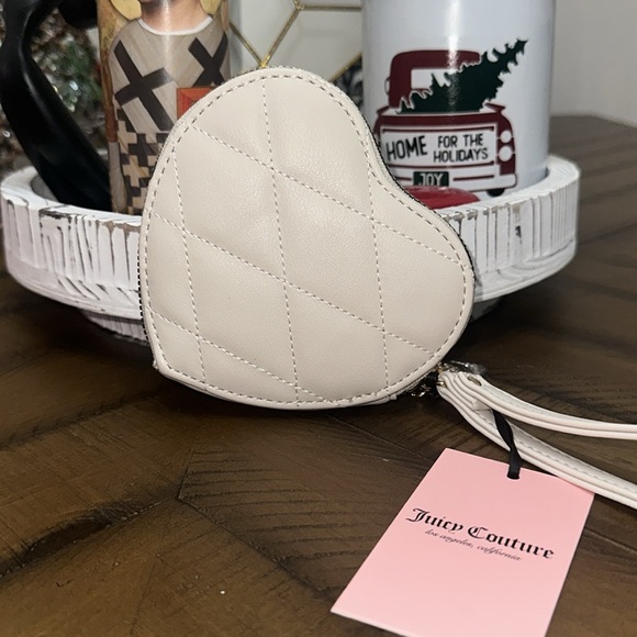 Angel Heart Juicy Couture Wristlet ✨✨✨ - Picture 3 of 3